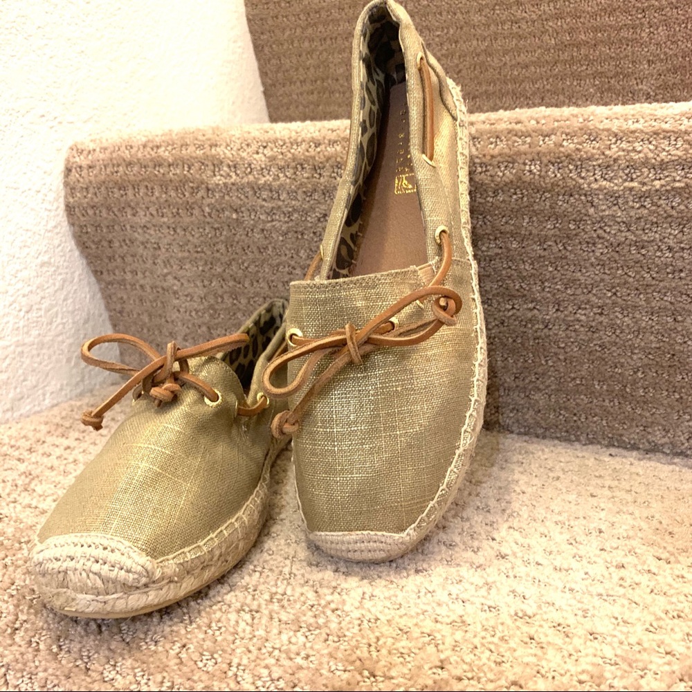 ⬇️ $58 |Metallic Gold Sperry Top-Sider Espadrilles